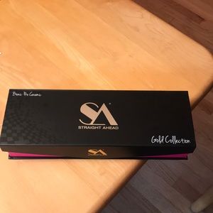 Straight Ahead Bionic pro ceramic straightener